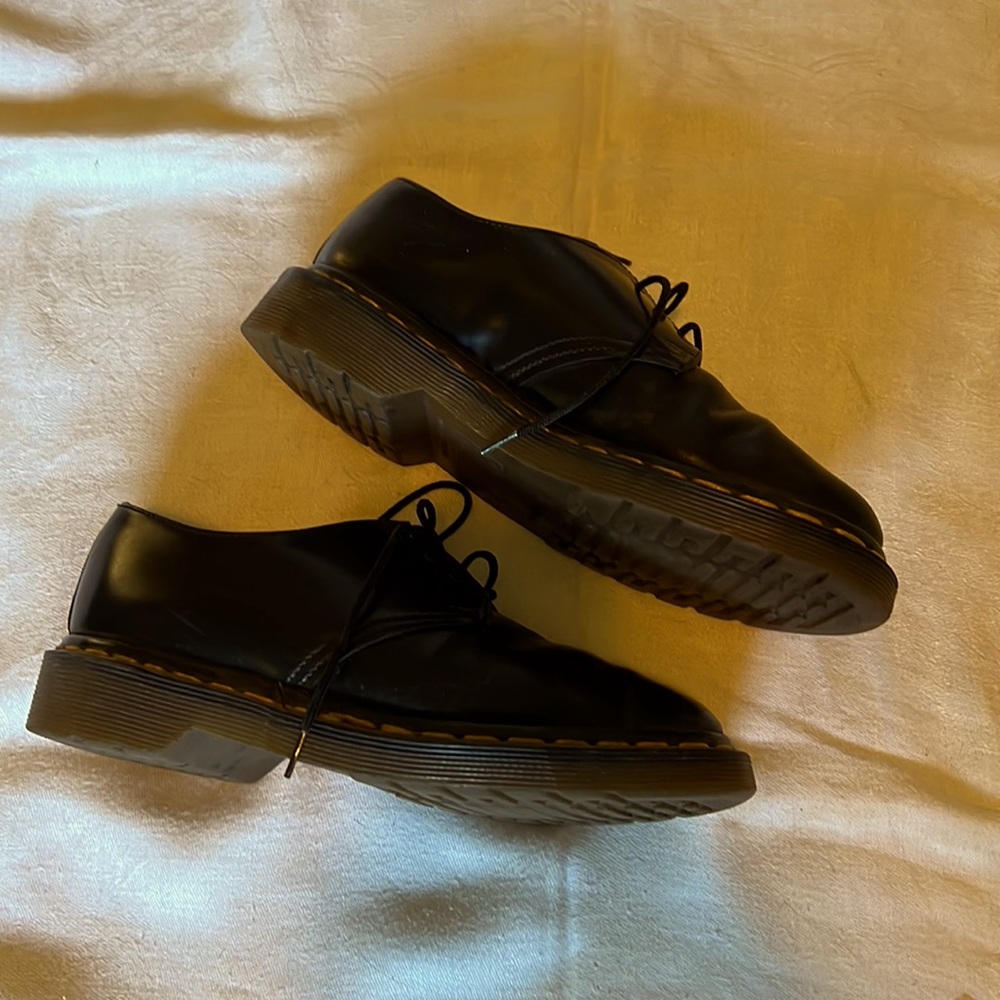 Black Dr. Martens Oxfords - Size 5
